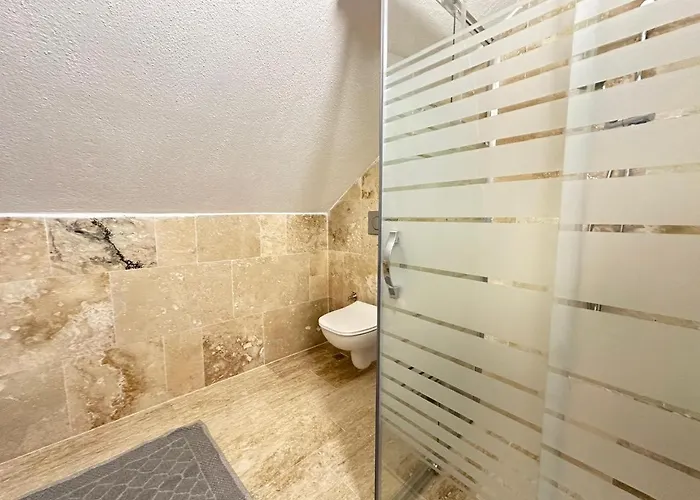 Yazz Villa